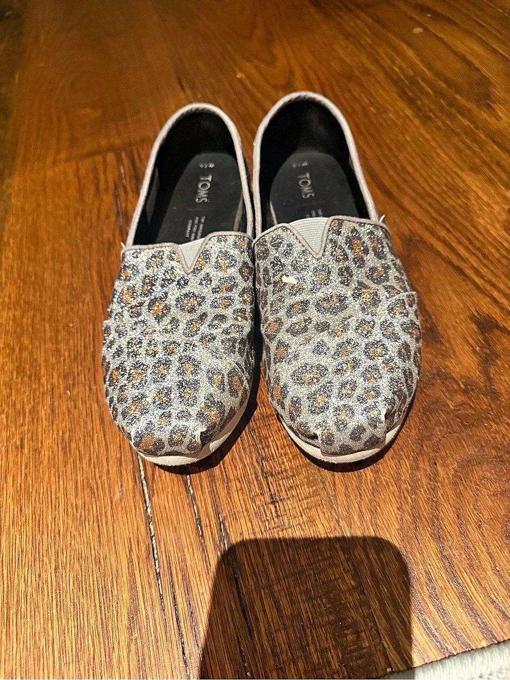 TOMS Sz7.5 Classic Alpargata Silver Glitter Leopard Slip-On Flats Glitter Leopar